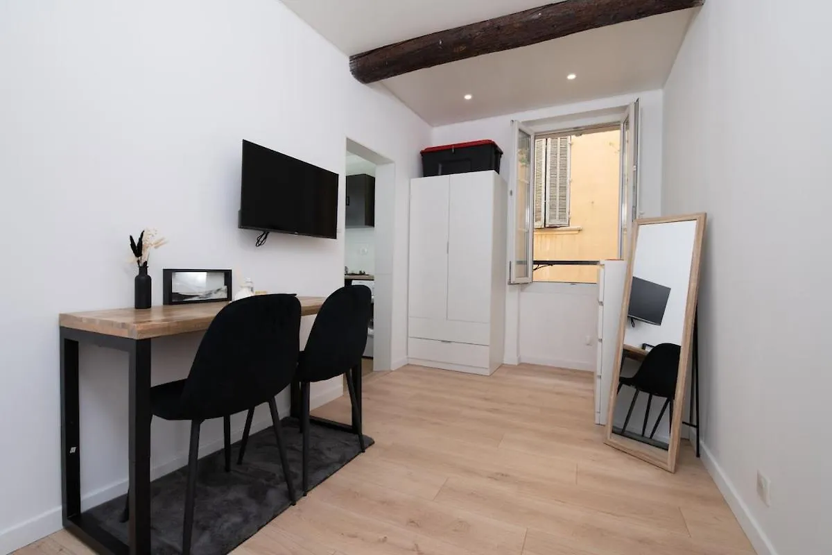 La Douce Escale, Toulon Hyper Centre Apartment 0*,  France